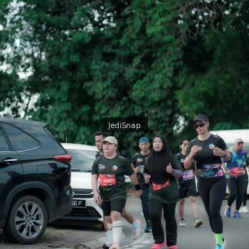 Runner Photo 3901633