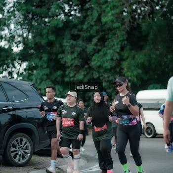 Runner Photo 3901635