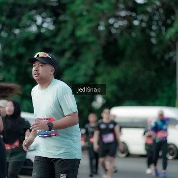 Runner Photo 3901656