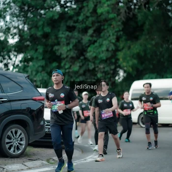 Runner Photo 3901661