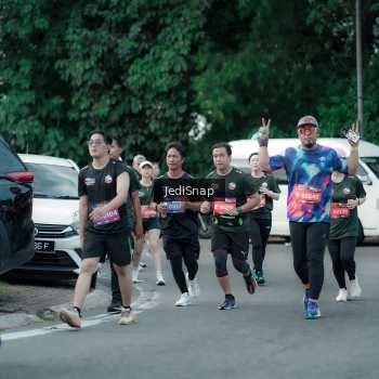 Runner Photo 3901700