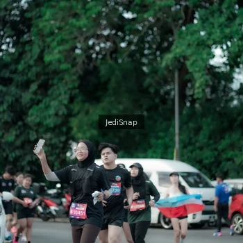 Runner Photo 3901945