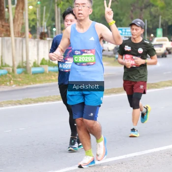 Runner Photo 3902022