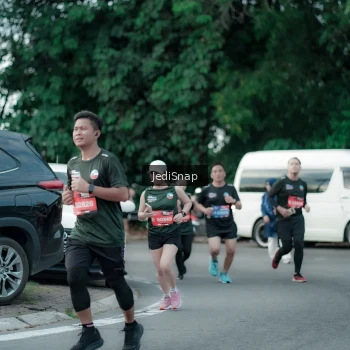 Runner Photo 3902155