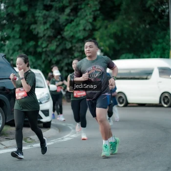Runner Photo 3902255