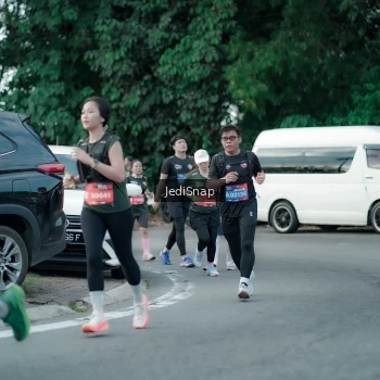 Runner Photo 3902300