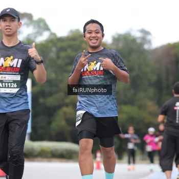 Runner Photo 3902393