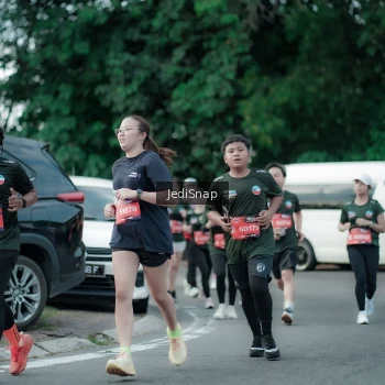 Runner Photo 3902425