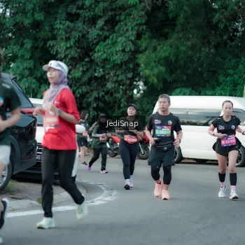 Runner Photo 3902573