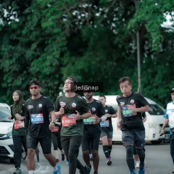 Runner Photo 3902824