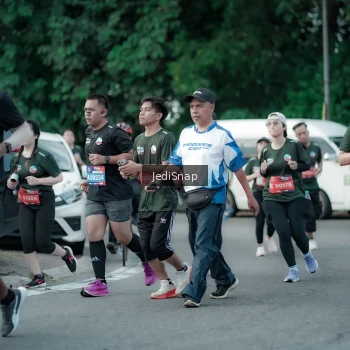 Runner Photo 3902859