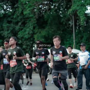 Runner Photo 3902860