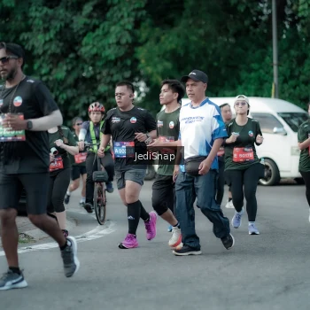 Runner Photo 3902884