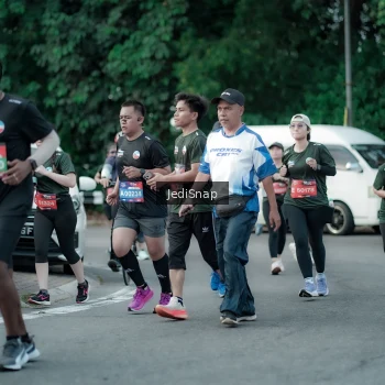 Runner Photo 3902937