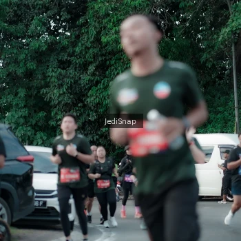 Runner Photo 3902975
