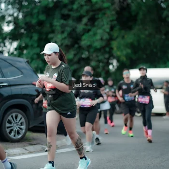 Runner Photo 3903000
