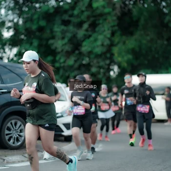 Runner Photo 3903023