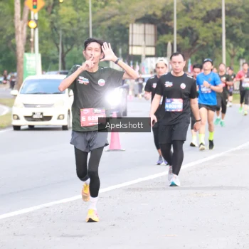 Runner Photo 3903073