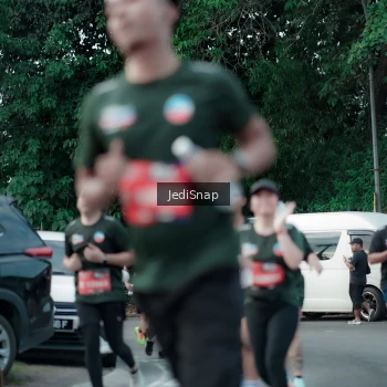 Runner Photo 3903077