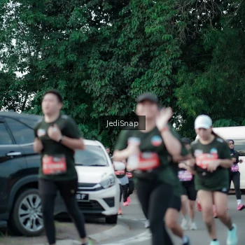 Runner Photo 3903153