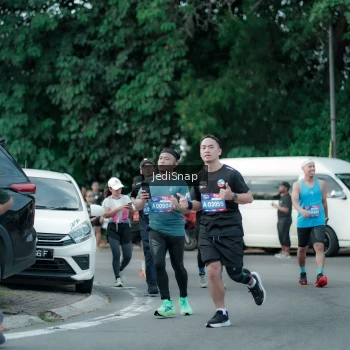 Runner Photo 3903215