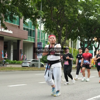 Runner Photo 3903341