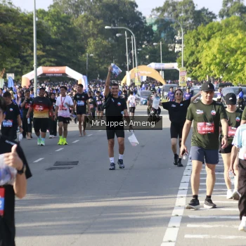 Runner Photo 3903343