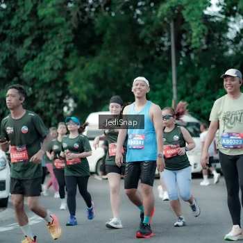 Runner Photo 3903352
