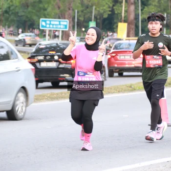 Runner Photo 3903357