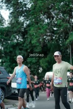 Runner Photo 3903364