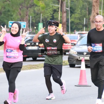Runner Photo 3903396