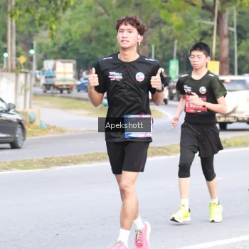 Runner Photo 3903425