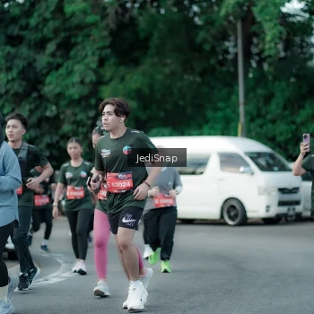 Runner Photo 3903446