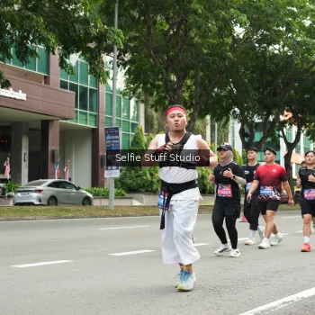 Runner Photo 3903471
