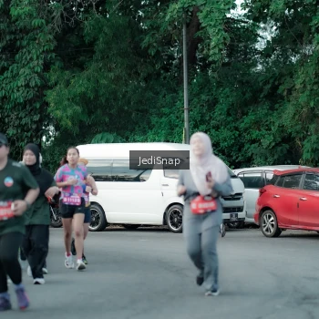 Runner Photo 3903515