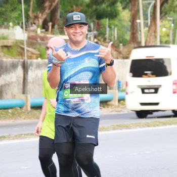 Runner Photo 3903565