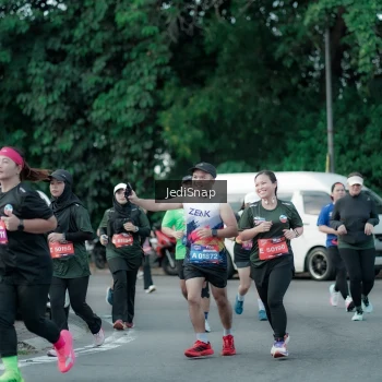 Runner Photo 3903673