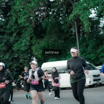 Runner Photo 3903689