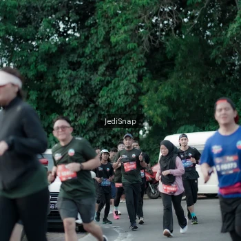 Runner Photo 3903717