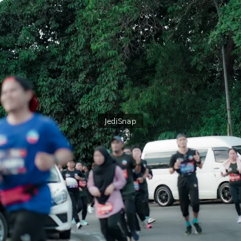 Runner Photo 3903730