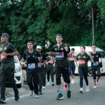 Runner Photo 3903745