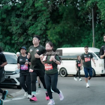 Runner Photo 3903764