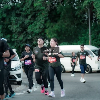 Runner Photo 3903773