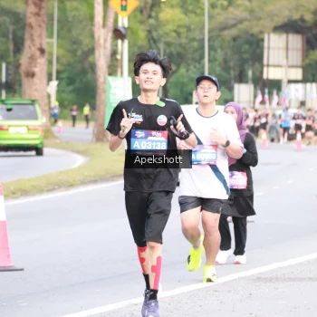 Runner Photo 3903776