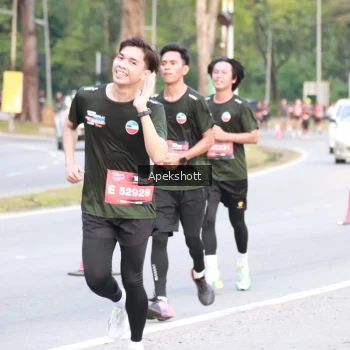 Runner Photo 3903799
