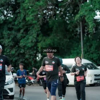 Runner Photo 3903806