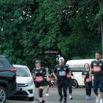 Runner Photo 3903811