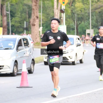 Runner Photo 3903812