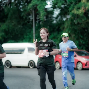 Runner Photo 3903836