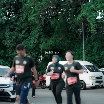 Runner Photo 3903839